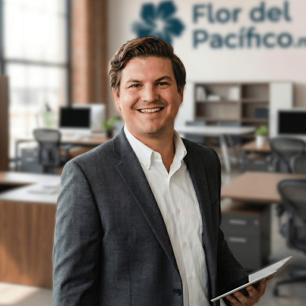 Isaac Urquijo - Flor del Pacífico Real Estate Developer